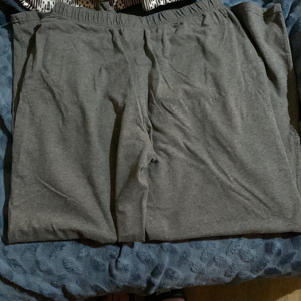Sweatpants. Size M.
